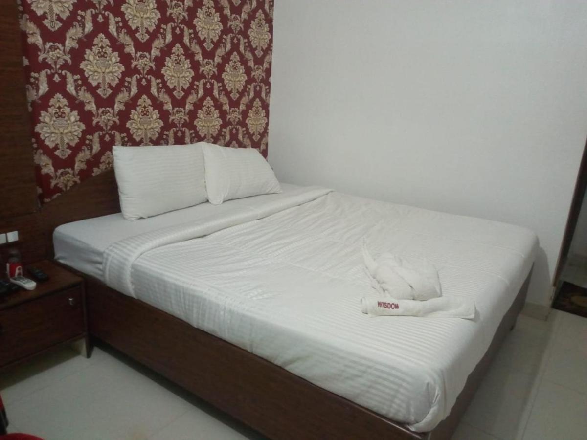 Hotel Wisdom Celebration Motihari Kültér fotó